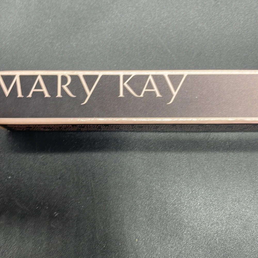 New Mary Kay Facial Highlighting Pen / SHADE 2/ TEINTE 2 / 019029 TS14C